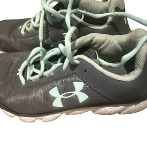 Under Armour Kids Sneakers - Charcoal and Light Green